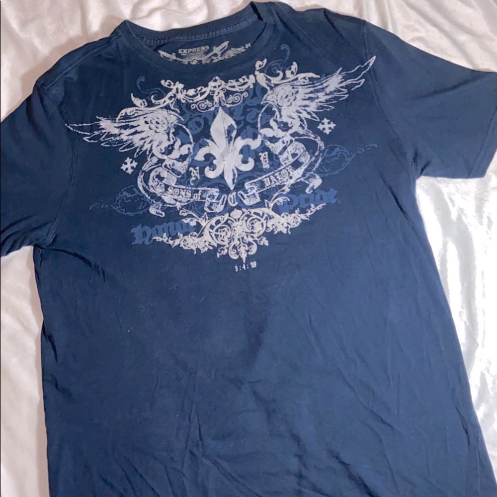 Express Graphic tee